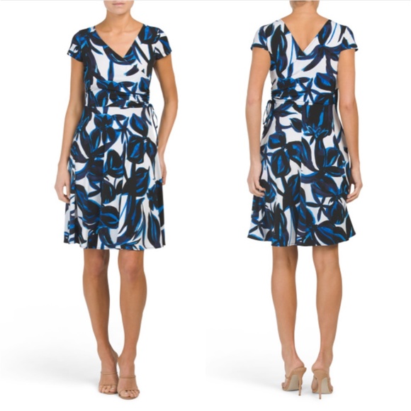 MAGGY LONDON Petite Floral Wrap Style Dress - Picture 1 of 9